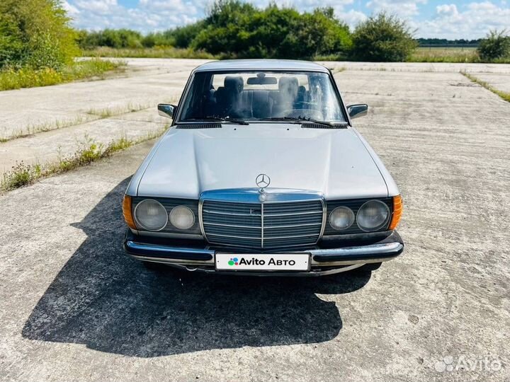 Mercedes-Benz W123 2.3 МТ, 1982, 175 000 км