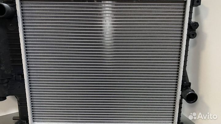 Радиатор BMW E39 M52 бачок