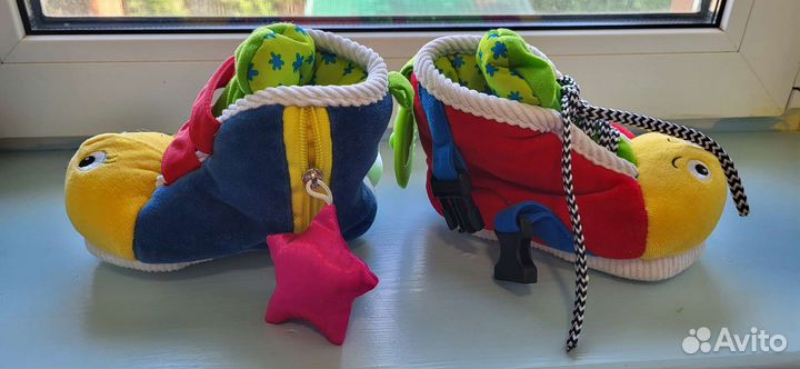 Развивающая игрушка Ботинки K's Kids