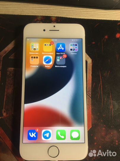 Телефон iPhone 6s