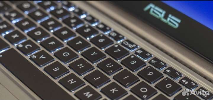 Ноутбук asus