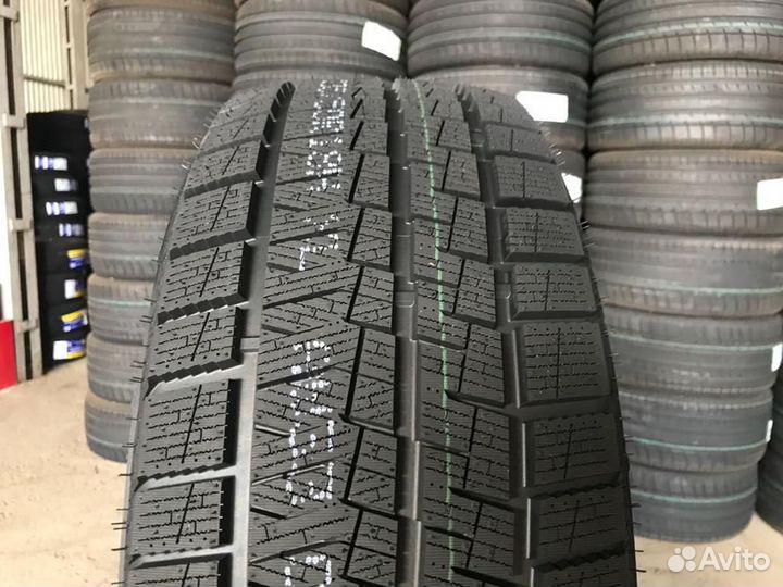 Kapsen SnowShoes AW33 275/40 R20