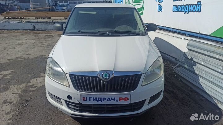 Цилиндр тормозной главный Skoda Fabia 6R1611019A