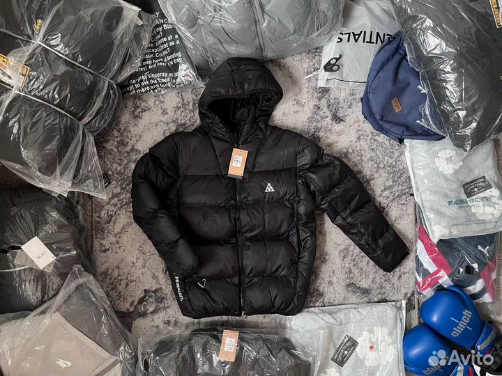 Пуховик nike acg черный