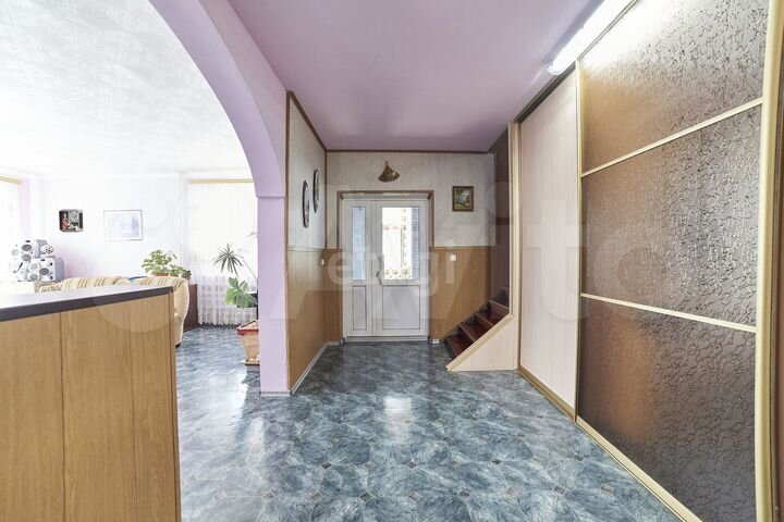 Дом 190,9 м² на участке 10,5 сот.