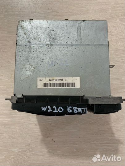 Магнитофон магнитола Mercedes 220 w220 6842