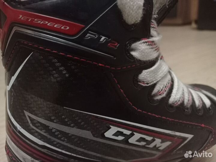 Коньки хоккейные CCM FT2