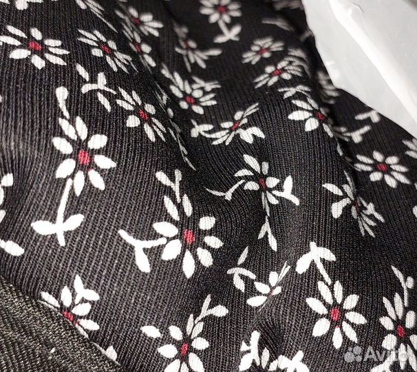 Юбка миди с разрезом