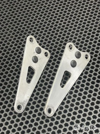 Крепление двигателя Honda CR 125R 1995-1996