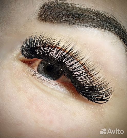 Наращивание ресниц, Брови