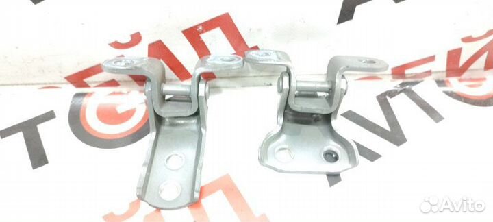 Петля дверная передняя правая Toyota Camry ACV40
