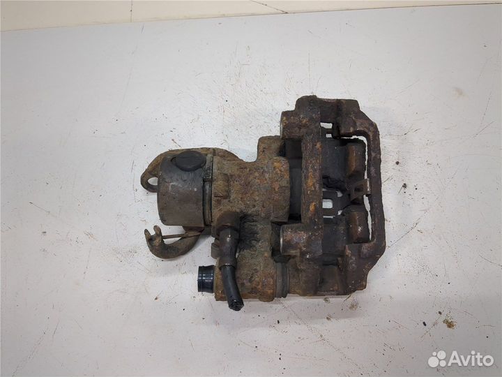 Суппорт Ford Mondeo 2, 2000