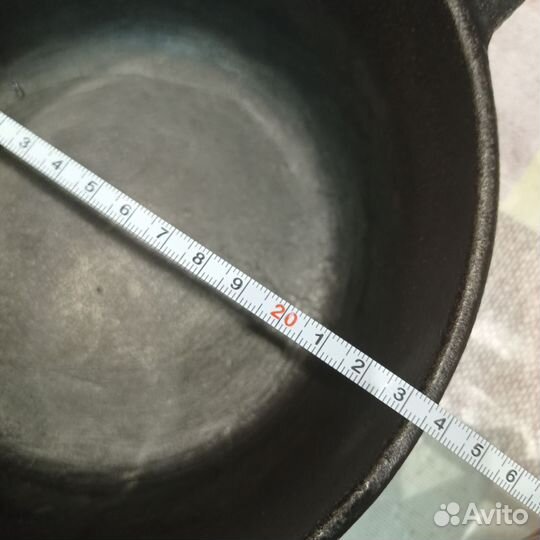 Чугунная кастрюля, казан