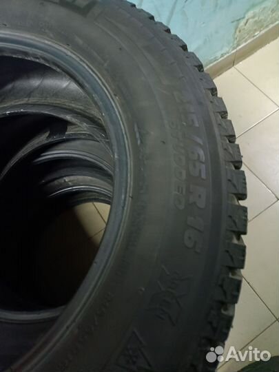 Michelin X-Ice North 215/65 R16