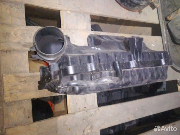 Корпус воздушного фильтра Volkswagen 1.4