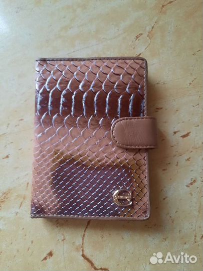 Обложка-кожаная для автодокументов