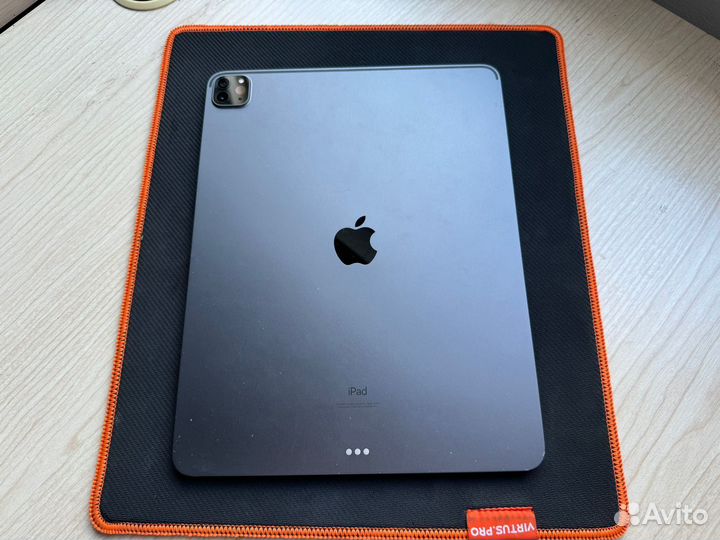 iPad pro 12.9 m1 2021