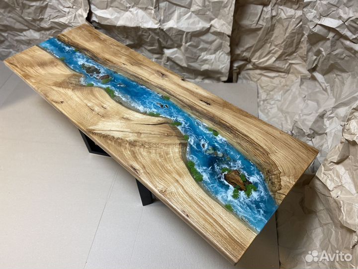 Длинный обеденный стол из массива Ильма