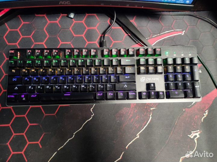 Игровая механическая клавиатура oklick 990G Rage