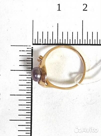 Кольцо с синтетическим камнем Золото