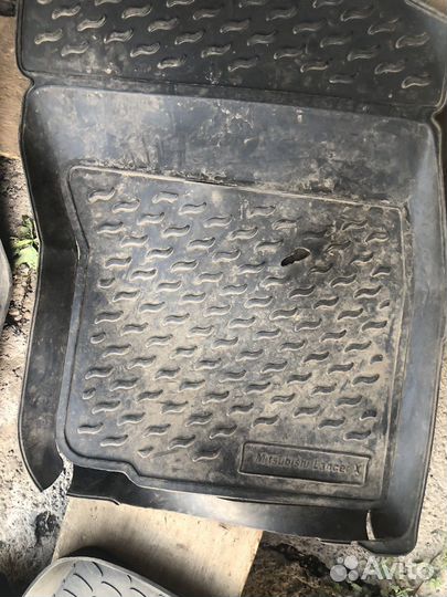 Коврики резиновый на Mitsubishi Lancer X