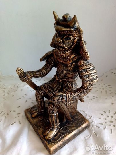 Статуэтка японский самурай ручная работа