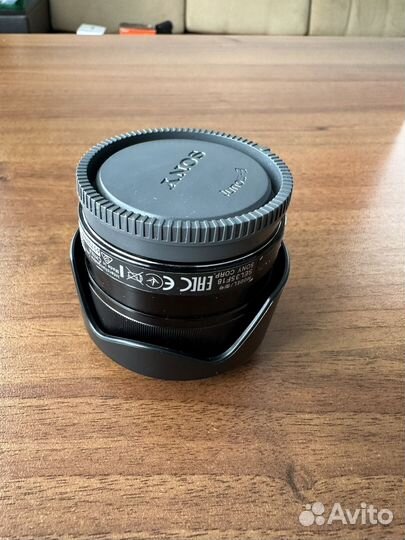 Sony e 35mm f 1.8