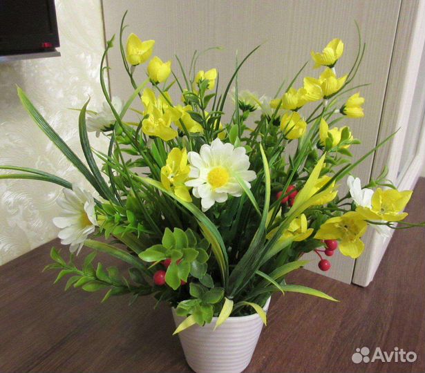 Композиции из искуственных цветов