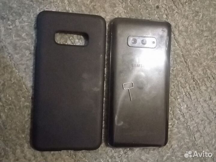 Samsung Galaxy S10e, 6/128 ГБ