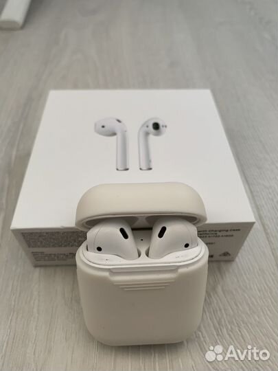 Apple AirPods