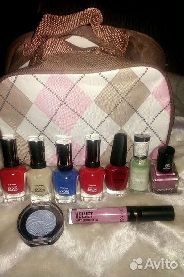 Лак для ногтей из Золотого Яблока