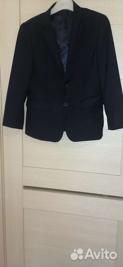 Костюм пиджак, брюки, жилет, галстук