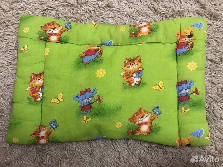 Подушка детская с наволочками