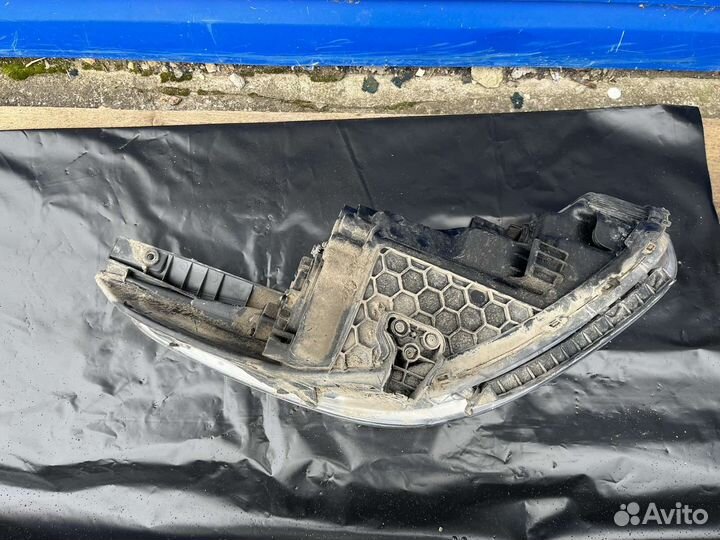 Фара передняя левая на hyundai Solaris 2