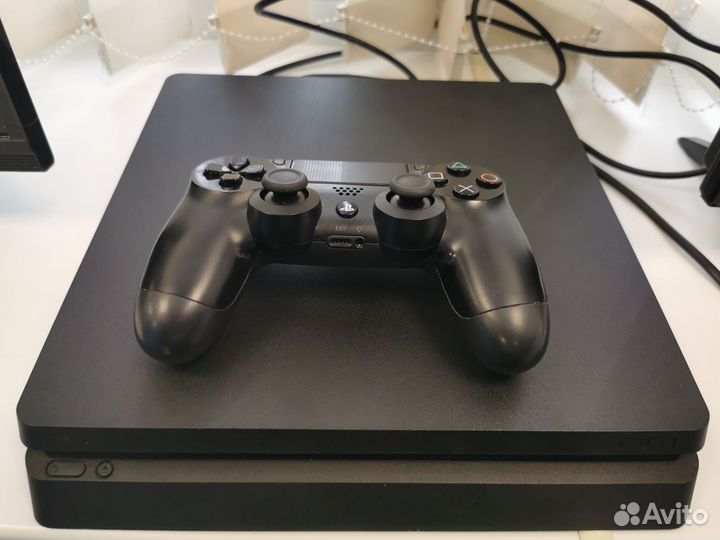 Игровая приставка ps4 slim 500gb