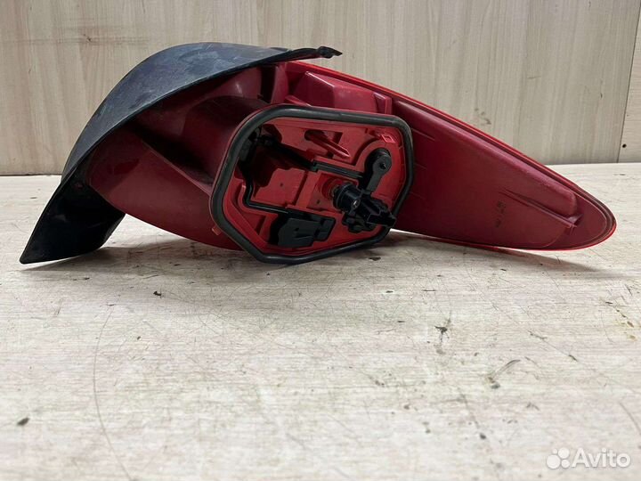 Фонарь задний левый Peugeot 206 хетчбек