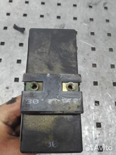 Реле вентилятора радиатора Volkswagen Polo