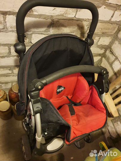 Прогулочная коляска