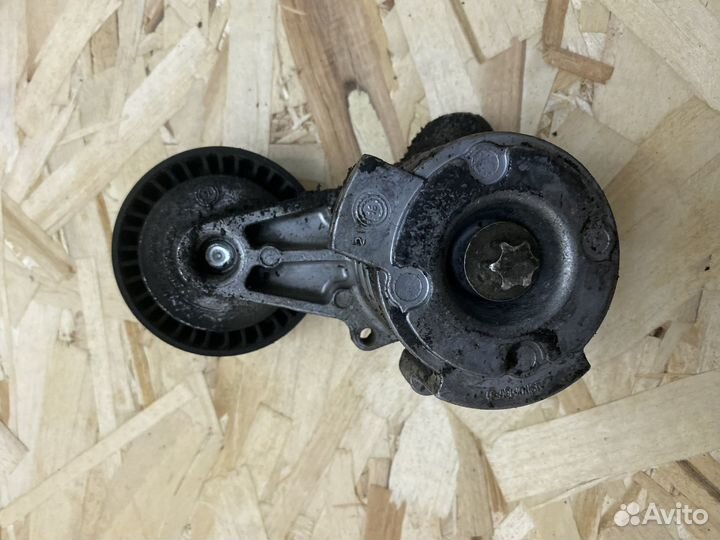 Ролик натяжной bmw e90