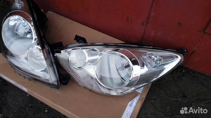 Фара на nissan note E11 ниссан нота 2005-20011г