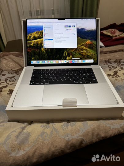 Macbook 16 pro M3 pro 512