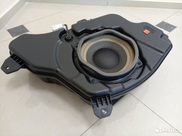 Сабвуфер Hyundai Grand Santa Fe DM D4HB 2016