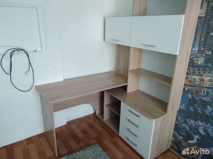 Стол письменный угловой