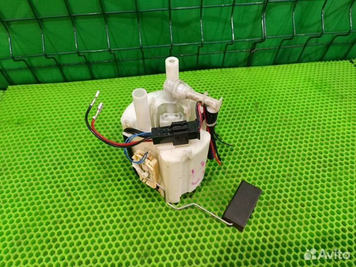 Насос топливный электрический Mercedes Benz C240