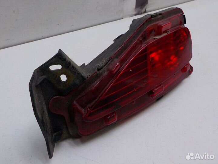 Фонарь заднего бампера Toyota Fortuner 2015