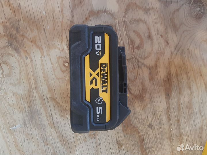 Аккумулятор dewalt
