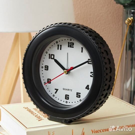 Часы будильник