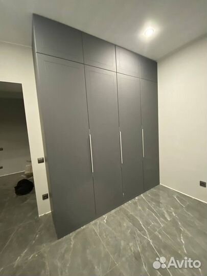 Шкаф распашной на заказ с монтажом