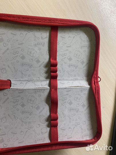 Школьный пенал