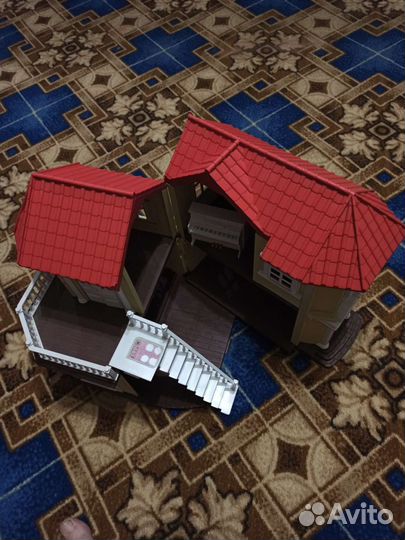 Домик кукольный